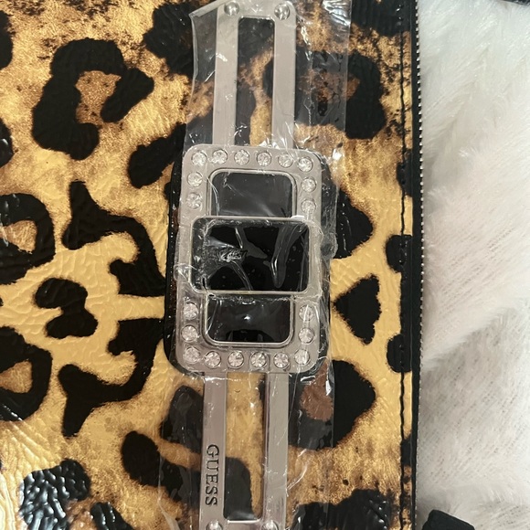 GUESS ANIMAL PRINT  SHOULDER BAG - Picture 2 of 7